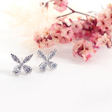 將圖片載入圖庫檢視器 18K白金鑽石耳環
